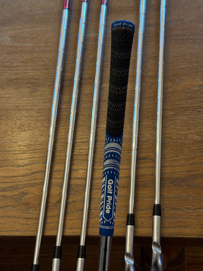 Ping i530 Iron Set (5-PW) / KBS TOUR 120S shafts (stiff)