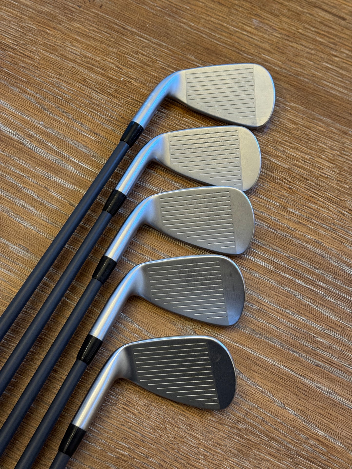 Mizuno JPX 923 Iron Set (6-PW) / Fujikura Pro 95 R shafts (regular)