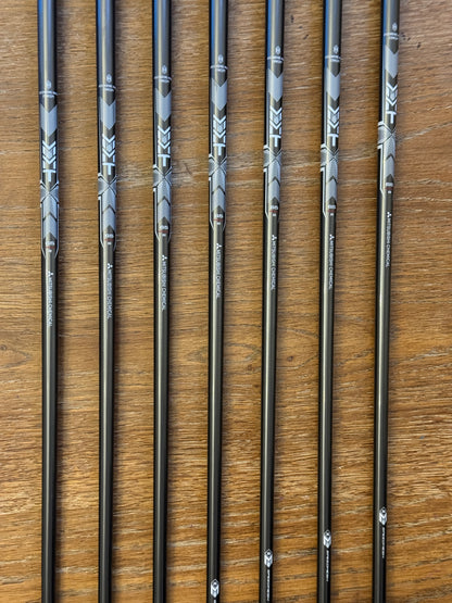 Titleist T250* ‘25 Forged Iron Set +1/2” (5-GW) / Mitsubishi MMT 65 R shafts (regular)