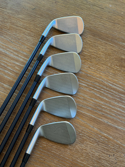 Mizuno JPX 925 Hot Metal Pro Iron Set (6-GW) / KBS PGI 70 shafts (stiff)