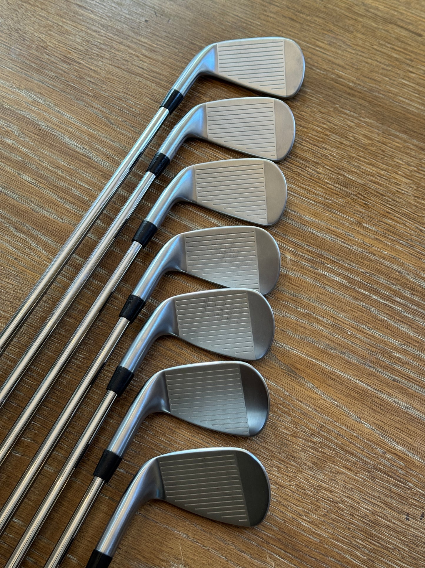 *MINT* Titleist T100 ‘25 Iron Set (4-PW) / Dynamic Gold S400 shafts (stiff)
