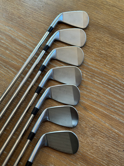 *MINT* Titleist T100 ‘25 Iron Set (4-PW) / Dynamic Gold S400 shafts (stiff)