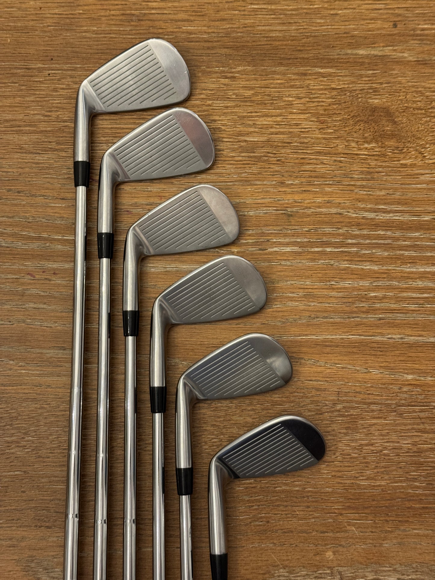 Mizuno Pro 241 Iron Set (5-PW) / Dynamic Gold X100 shafts (xtra stiff)