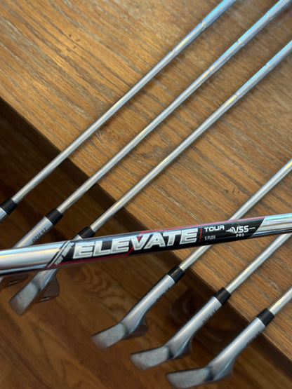 PXG 0211 ST Forged Iron Set (5-GW) / Elevate Tour Pro S shafts (stiff)