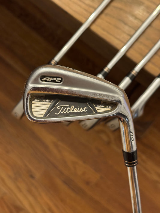 Titleist 710 AP2 Iron Set (5-9 iron) / AMT Red R300 shafts (regular)