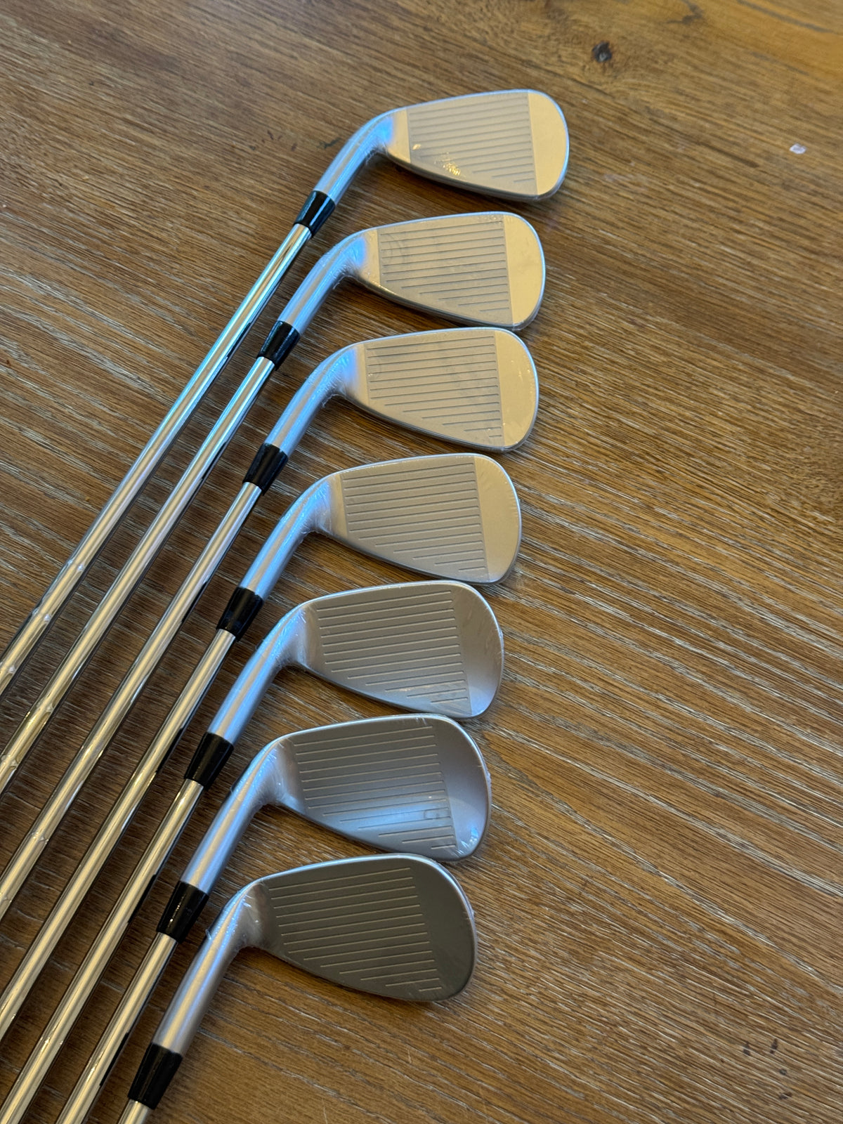 *BRAND NEW* Mizuno JPX 925 Hot Metal Iron Set (5-GW) / N.S. Pro 950 GH Neo S shafts (stiff)