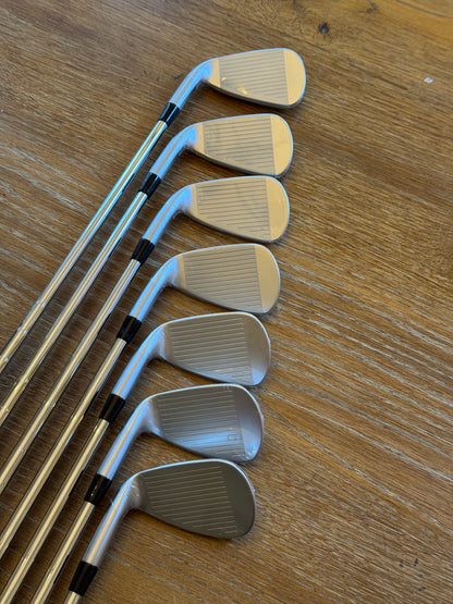 *BRAND NEW* Mizuno JPX 925 Hot Metal Iron Set (5-GW) / N.S. Pro 950 GH Neo S shafts (stiff)