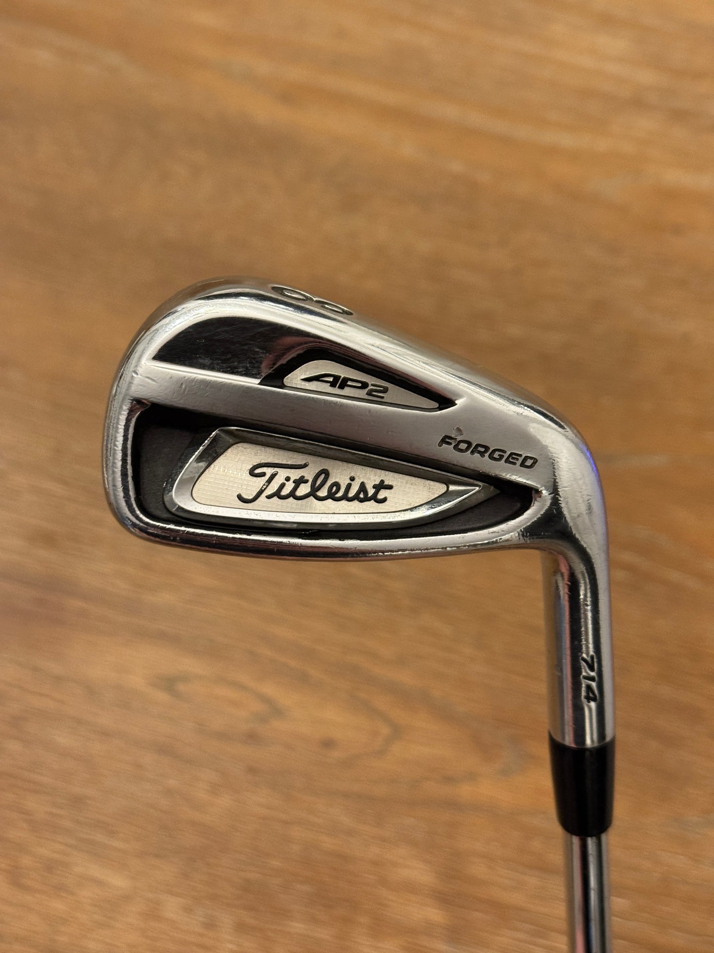 Titleist 714 AP2 8-iron / Dynamic Gold X100 shaft (xtra stiff)