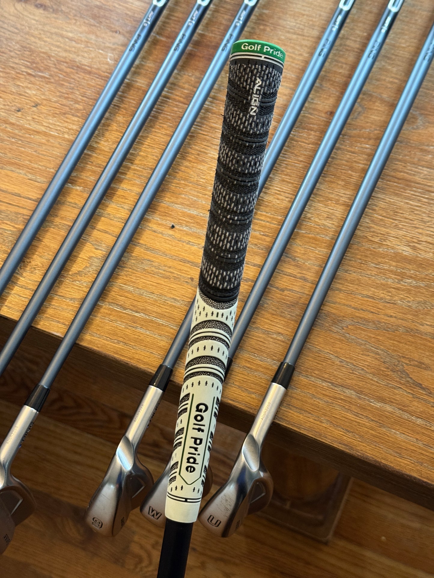 Ping i525 Iron Set (5-GW) / Ping ALTA CB shafts Stiff