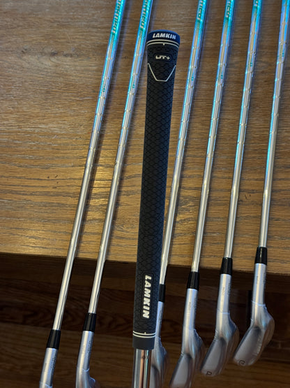 *BRAND NEW* Mizuno JPX 925 Hot Metal Iron Set (5-GW) / N.S. Pro 950 GH Neo S shafts (stiff)