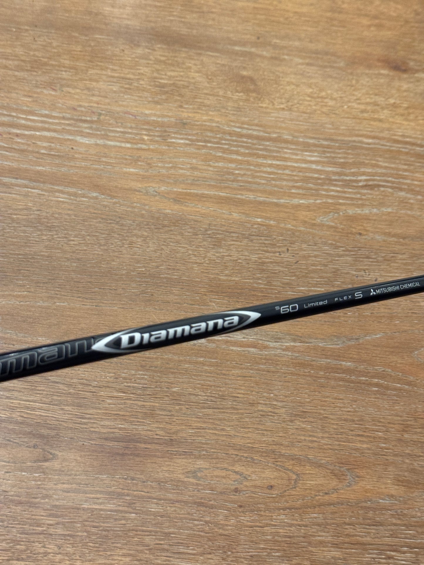 Taylormade Qi35 Driver (10.5°) / Diamana Limited 60 S shaft (stiff)