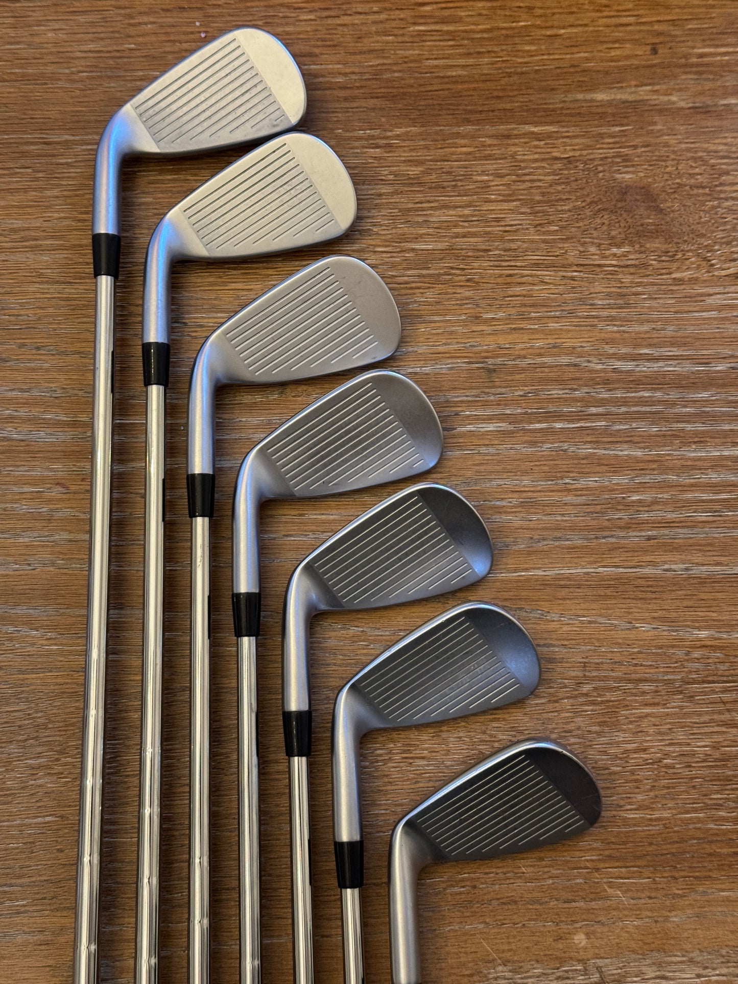 Mizuno JPX 925 Hot Metal Iron Set +1” (4-PW) / KBS Tour 120 S shafts (stiff)