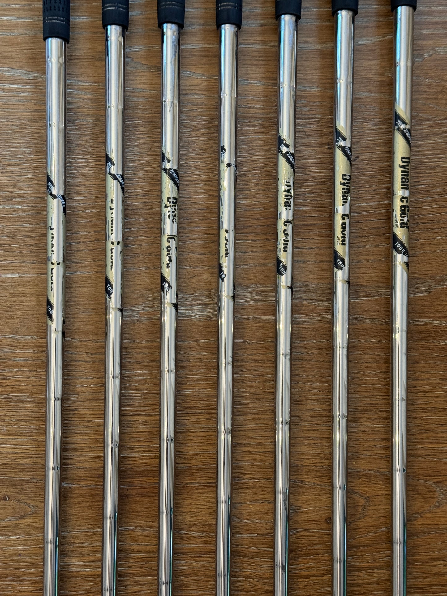 Titleist 714 CB Iron Set (4-PW) / Dynamic Gold S400 shafts (stiff)