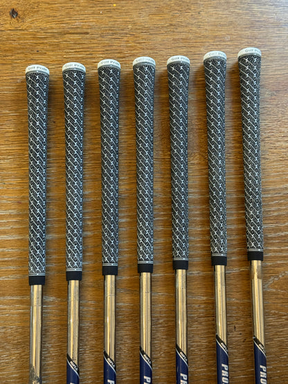 Taylormade P790 Iron Set (4-PW) / Project X 5.5 shafts (regular+)
