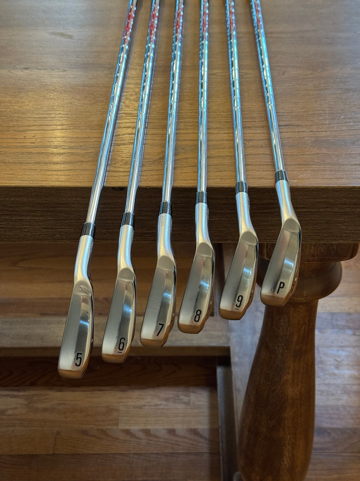*MINT* Srixon ZXi5 '25 Forged Iron Set (5-PW) / N.S. Pro Modus3 Tour105 S shafts (stiff)