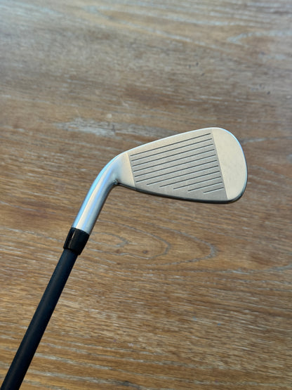 Mizuno JPX 925 Hot Metal Pro 4-iron / UST Mamiya Concept 90 F5 shaft (xtra stiff)