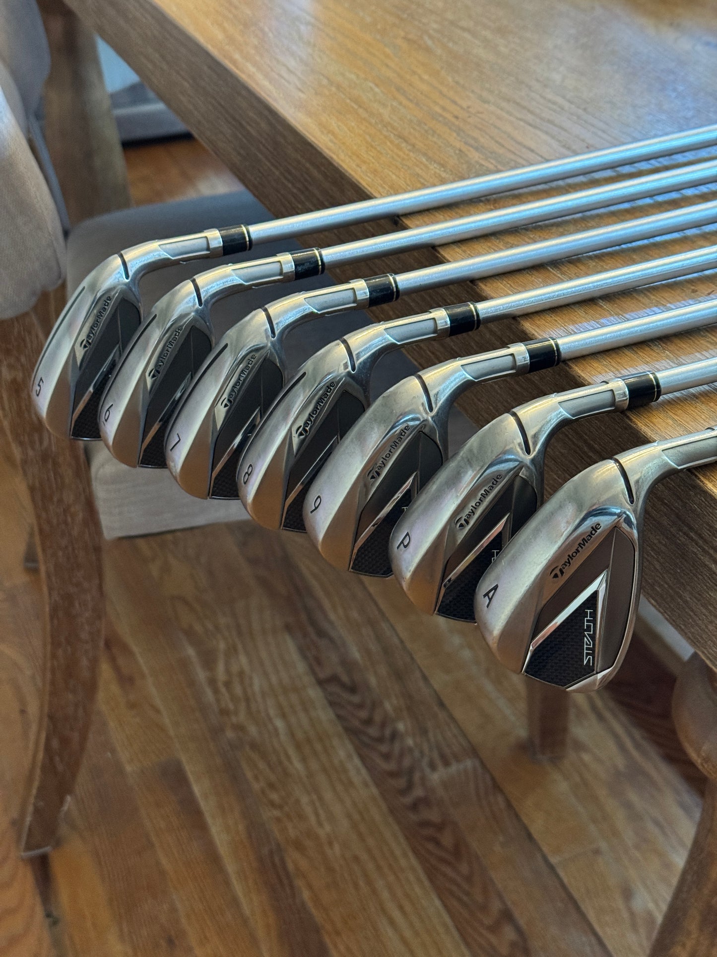 Taylormade Stealth Iron Set (5-AW) / KBS Tour C-Taper 120S shafts (stiff)