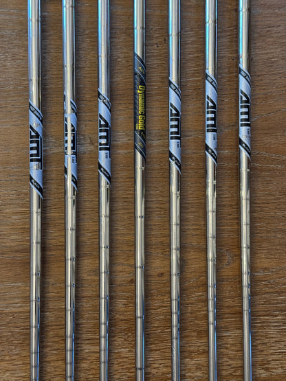Titleist 718 AP2 Iron Set (4-PW) / AMT Black S300 shafts (stiff)