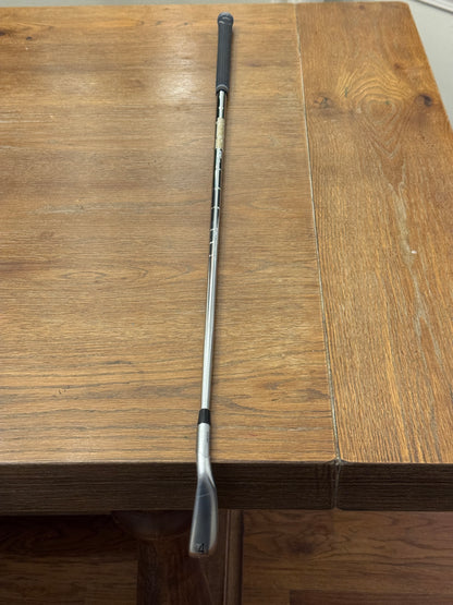 *BRAND NEW* Mizuno JPX 925 Hot Metal Pro 4-iron / Dynamic Gold 105 S300 shaft (stiff)