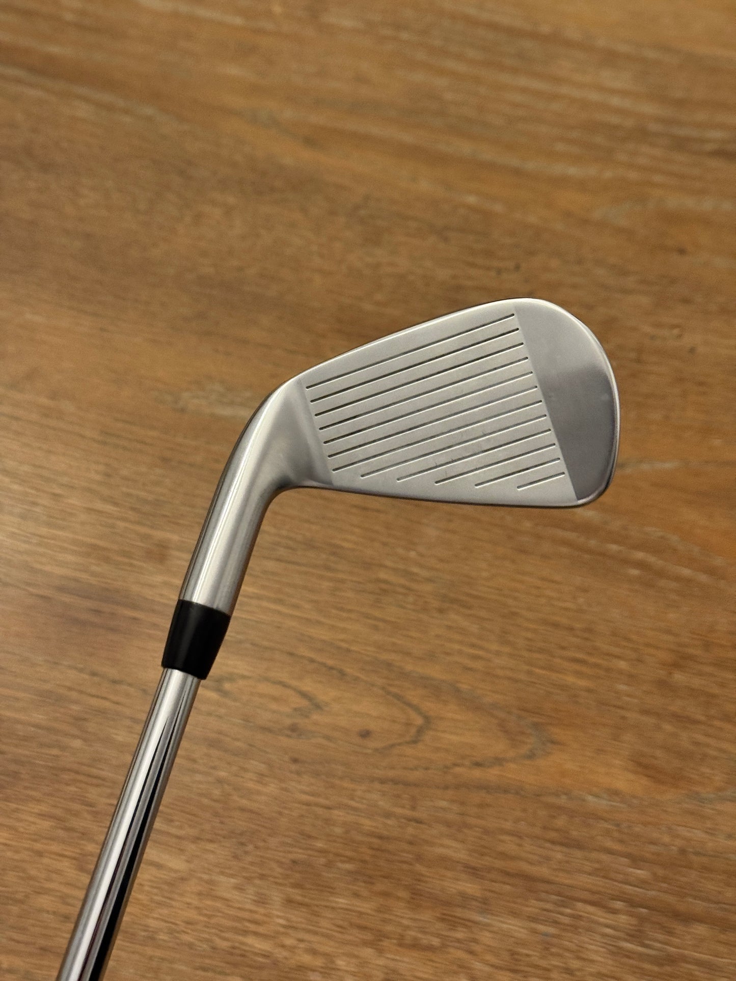 Titleist T100 ‘21 4-iron / AMT Tour White S300 shaft (stiff)