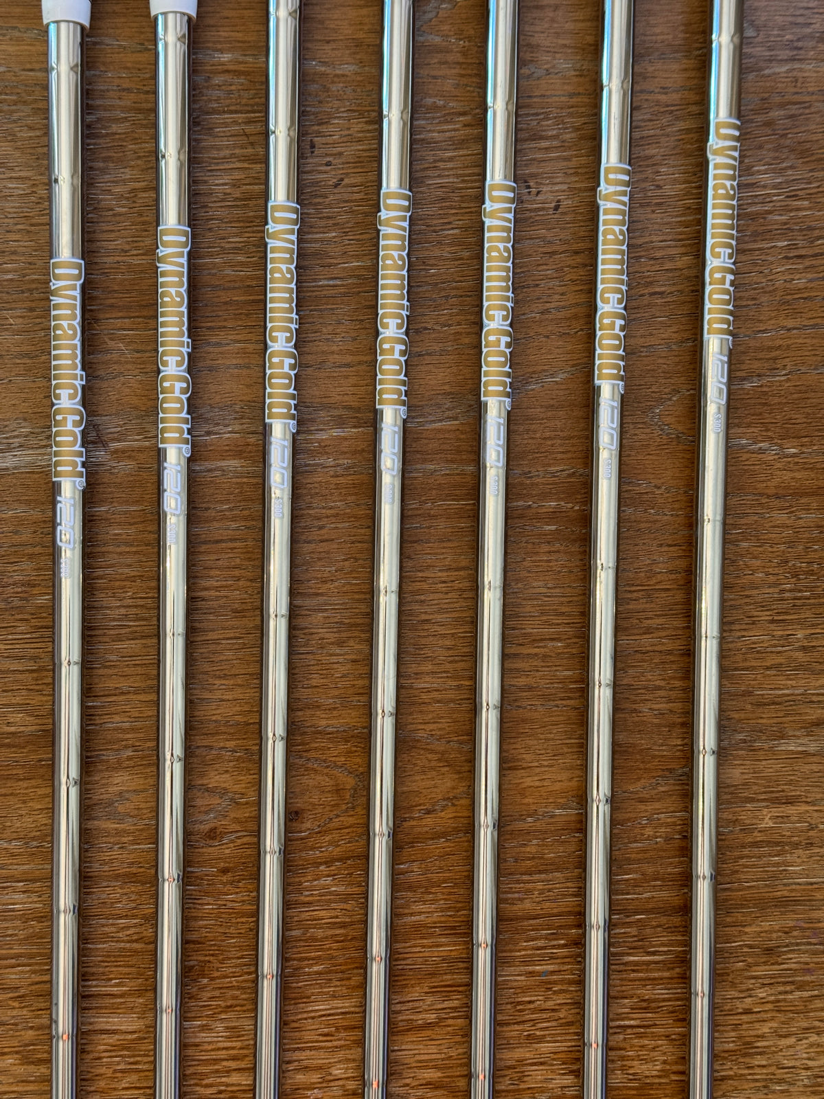 Mizuno JPX 925 Hot Metal Pro Iron Set (4-PW) / Dynamic Gold 120 S300 shafts (stiff)