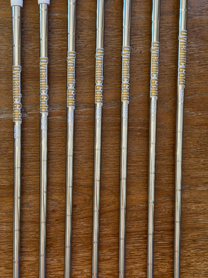 Mizuno JPX 925 Hot Metal Pro Iron Set (4-PW) / Dynamic Gold 120 S300 shafts (stiff)