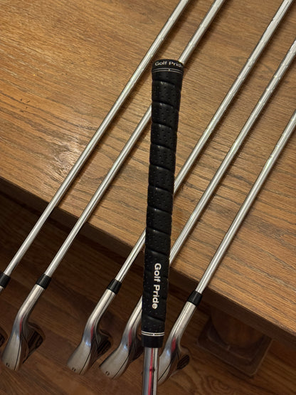 Callaway Mavrik Iron Set (5-PW) / KBS Max 80 S shafts (stiff)