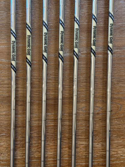 Mizuno Pro 221 Iron Set (4-PW) / Dynamic Gold S400 shafts (stiff)
