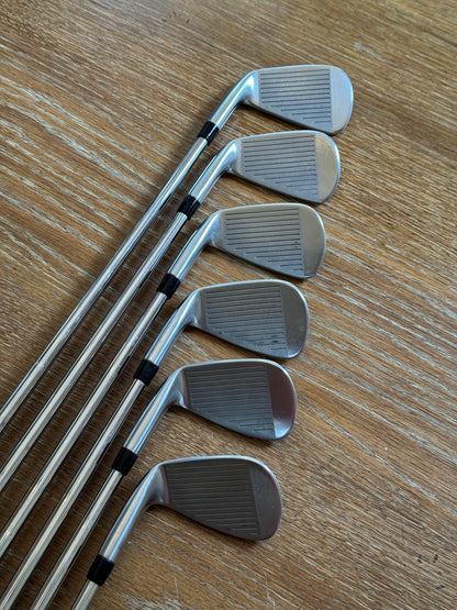 Mizuno Pro 223 Iron Set (5-PW) / Dynamic Gold 120 S300 shafts (stiff)