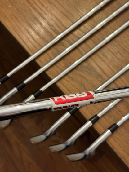 Mizuno Pro 243 Iron Set (4-PW) / KBS Tour Lite S shafts (stiff)