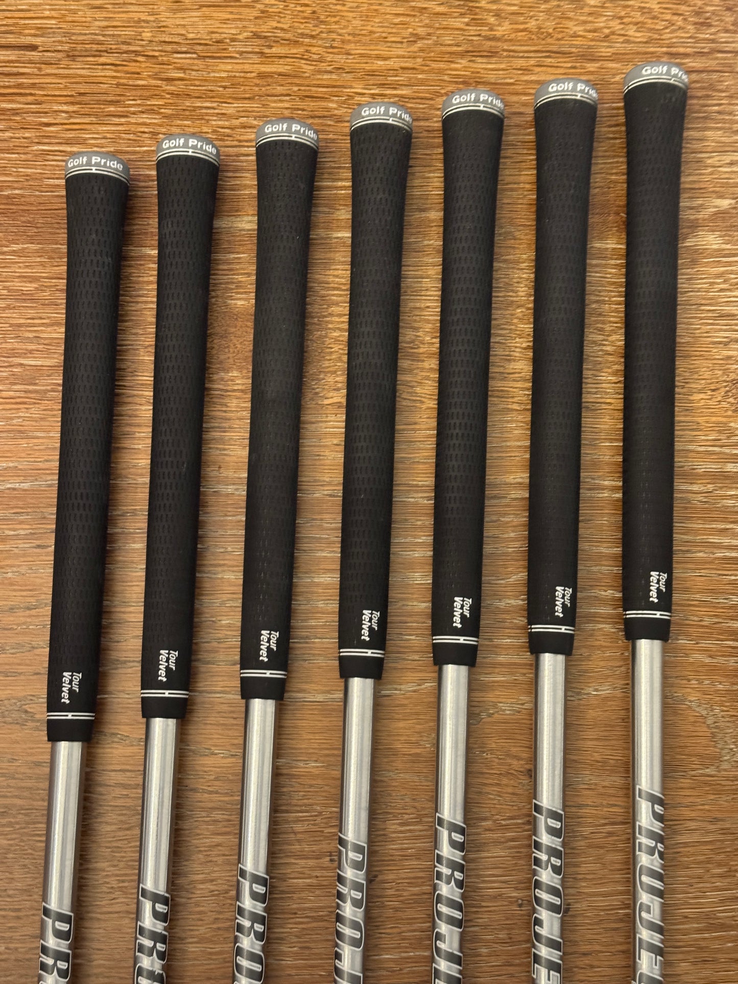 Titleist T100 ‘23 Iron Set (5-GW) / Project X LZ 6.5 125g shafts Xtra Stiff