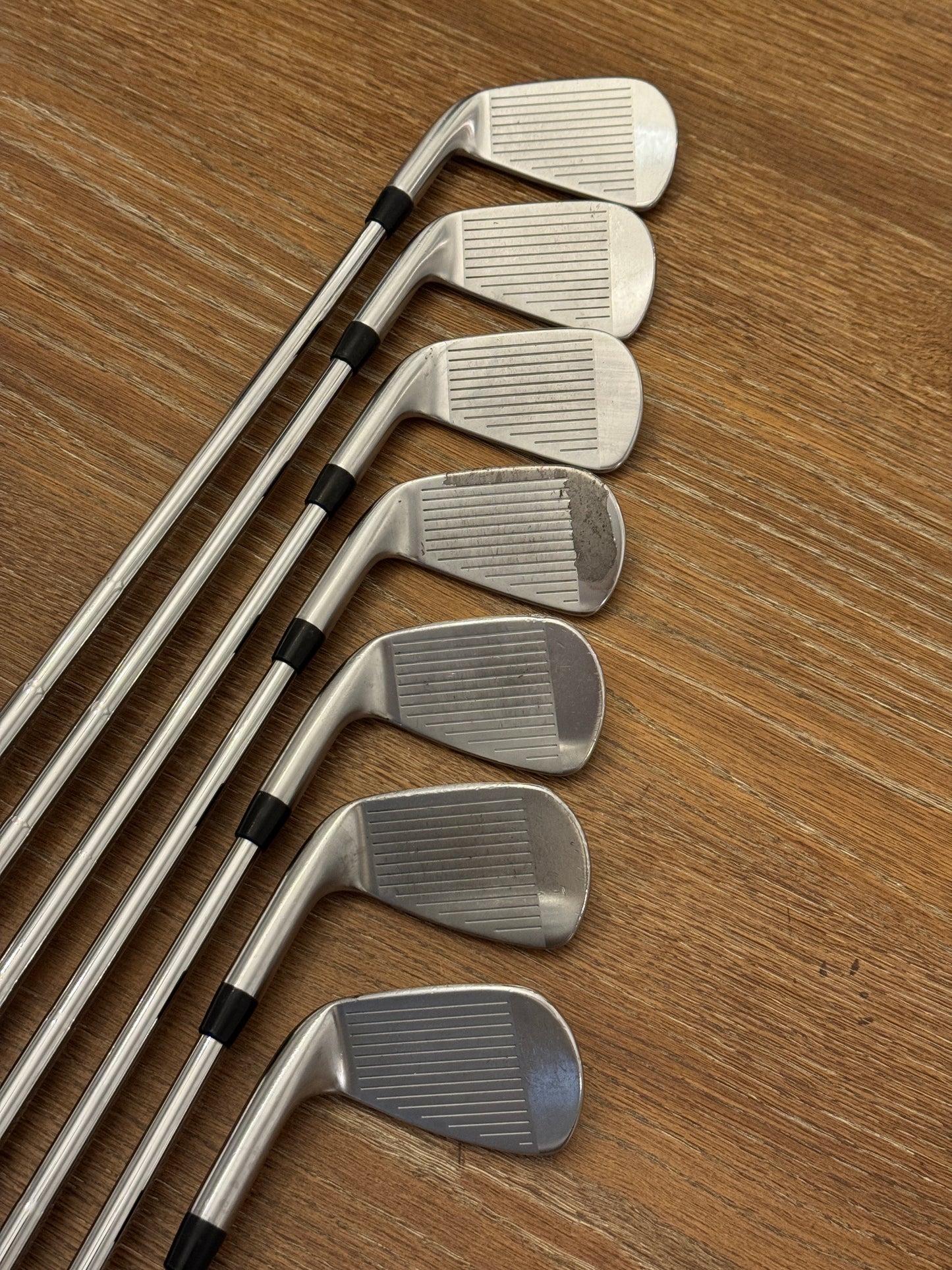 Titleist T100 Iron Set (4-PW) / AMT Tour White X100 shafts (xtra stiff)