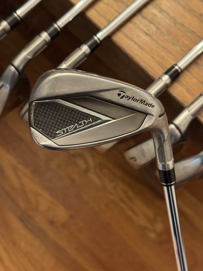 Taylormade Stealth Iron Set (5-AW) / True Temper Elevate S shafts (stiff)