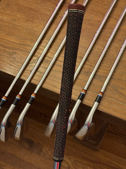 Taylormade P790 Iron Set (4-PW) / Project X 6.0 shafts Stiff