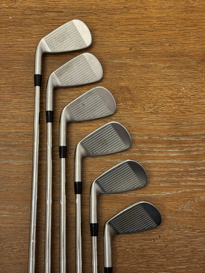 Mizuno JPX 925 Hot Metal Pro (5-PW) / Dynamic Gold 105 S300 shafts (stiff)