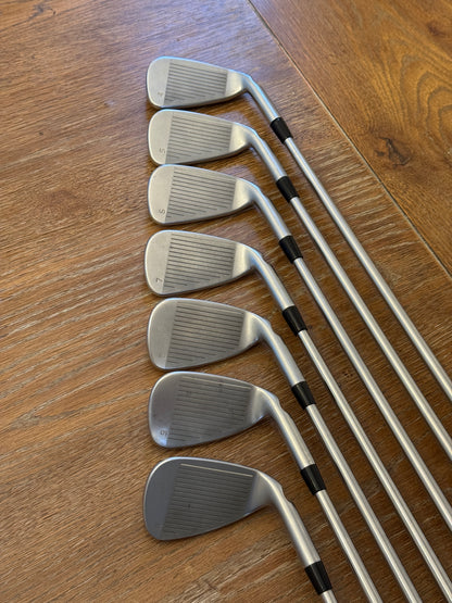 Ping G425 LH Iron Set (4-PW) / Project X LS 6.5 125g shafts (xtra stiff)