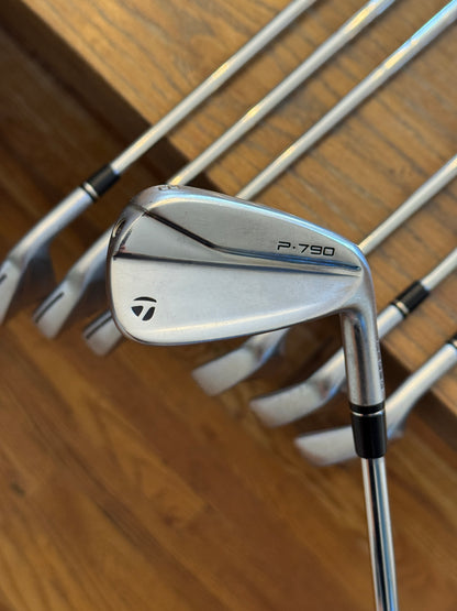 Taylormade P790 ‘21 Iron Set -1” (5-AW) / KBS TOUR X shafts (xtra stiff)