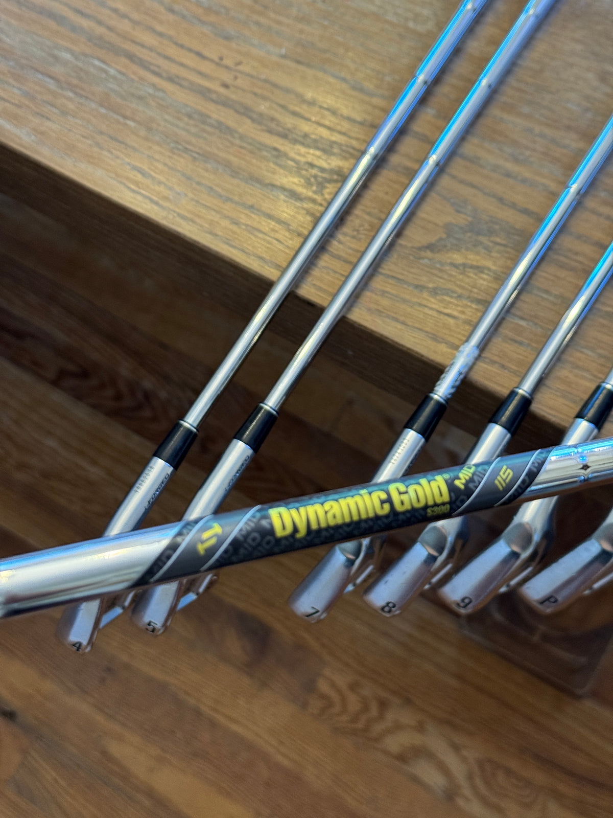 Srixon ZXi7 Forged ‘25 Iron Set (4-PW) / Dynamic GOLD MID 115 S300 shafts (stiff)