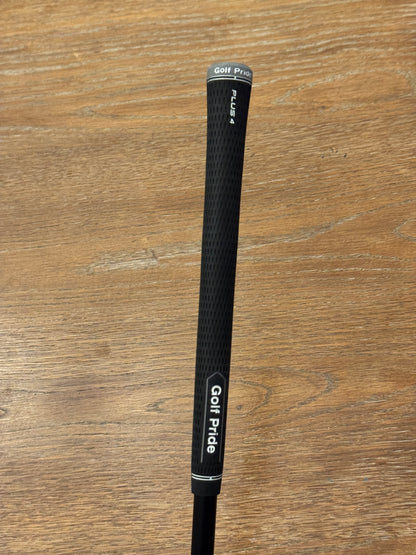 Srixon ZXiU 3-iron (20°) / Fujikura AXIOM 105 S Velocore shaft (stiff)