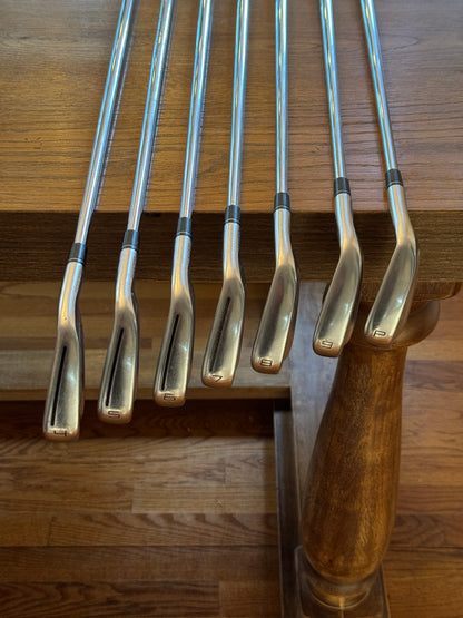 Taylormade P790 Iron Set (4-PW) / Project X 5.5 shafts (regular+)