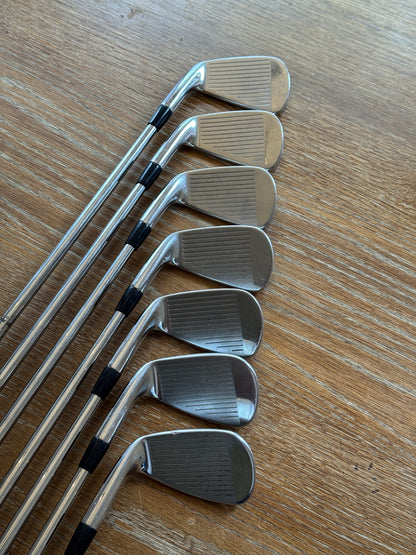 Titleist 710 AP2 Iron Set (4-PW) / True Temper Dynamic Gold shafts (stiff)