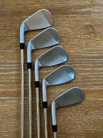 Titleist 718 AP3 Iron Set (6-PW) / AMT Red R300 shafts (regular)