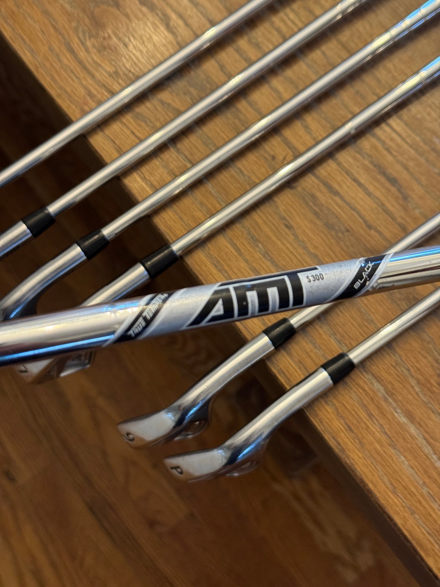 Titleist 718 AP2 Iron Set (4-PW) / AMT Black S300 shafts (stiff)