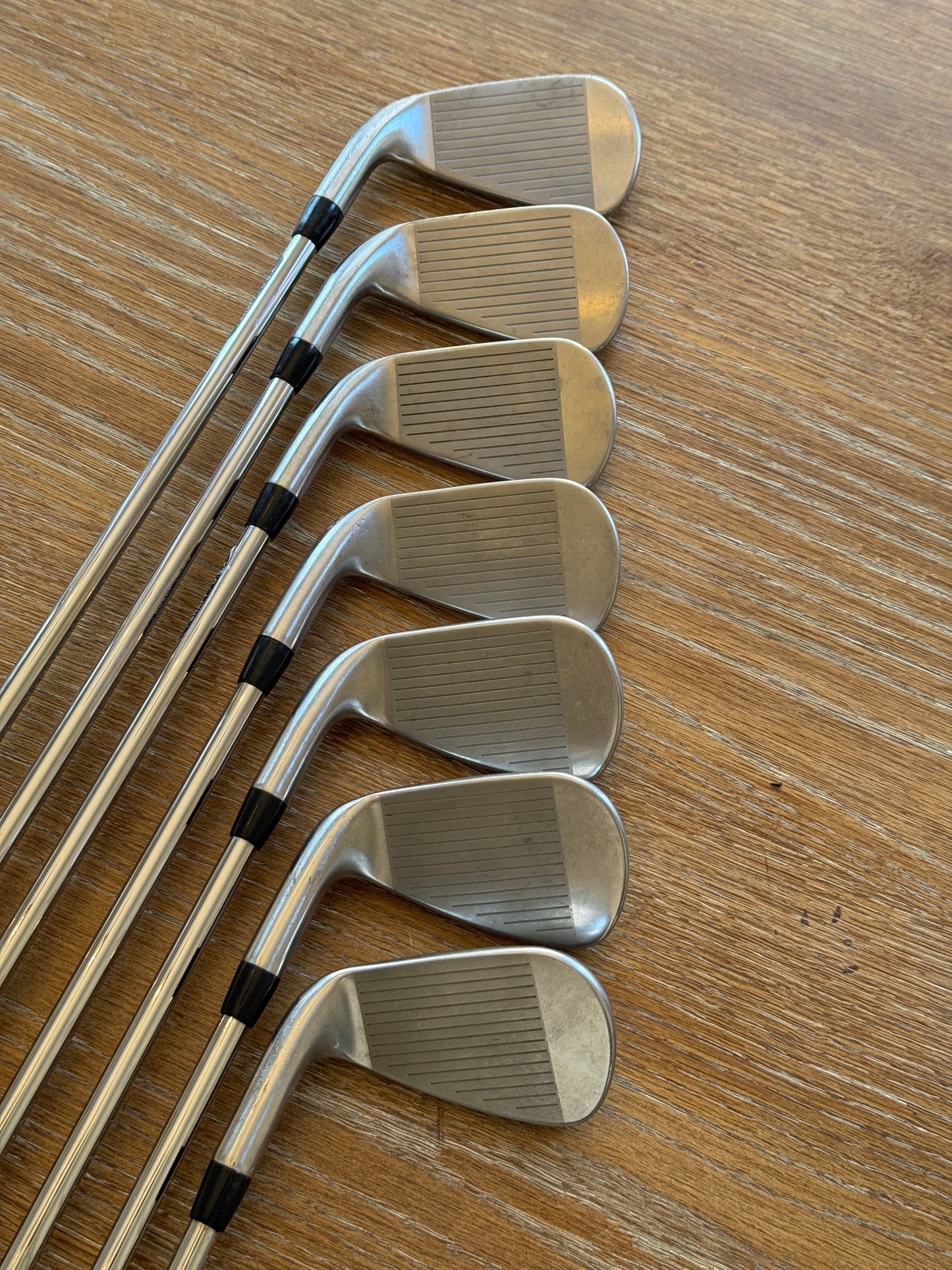 Titleist 718 AP1 Iron Set (4-PW) / AMT Red R300 shafts (regular)