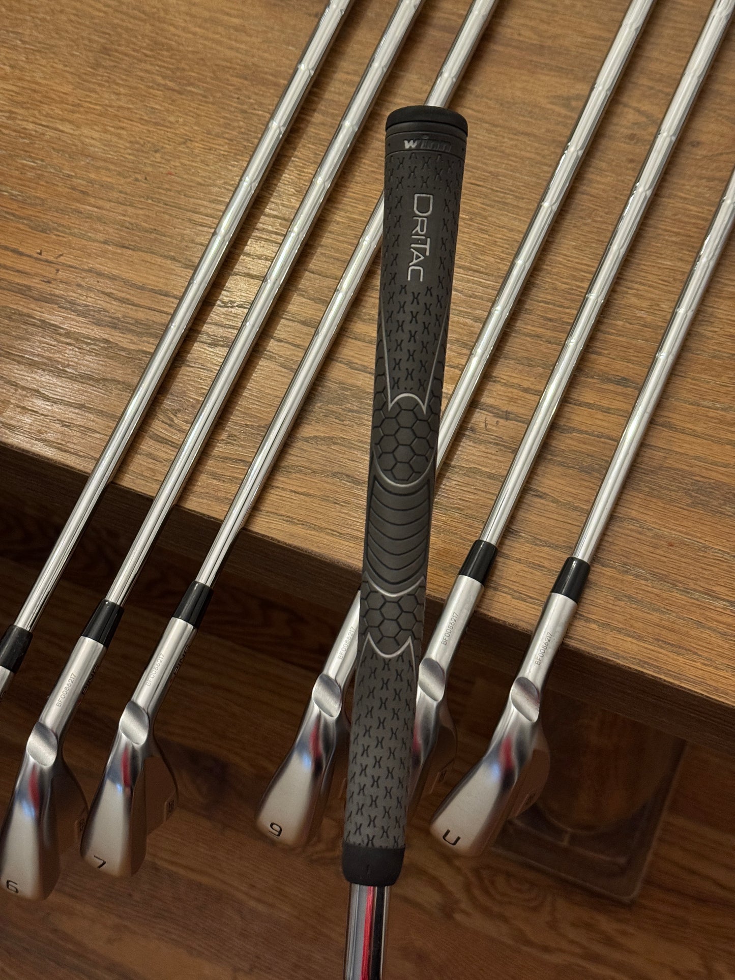 Ping i530 Iron Set +1” (5-UW) / KBS Tour 110 R shafts (regular)