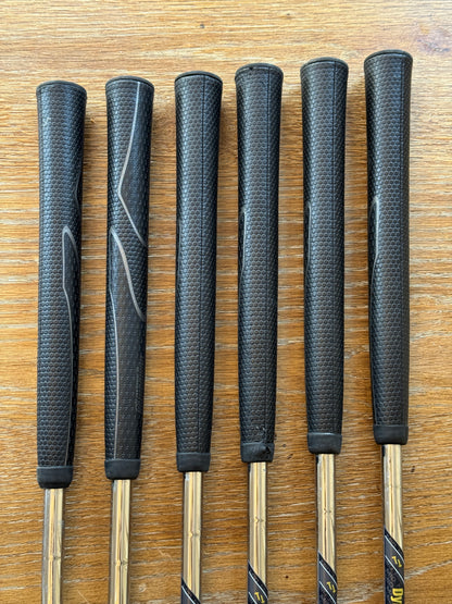 Mizuno Pro 225 Iron Set (5-PW) / Dynamic Gold MID S300 shafts (stiff)