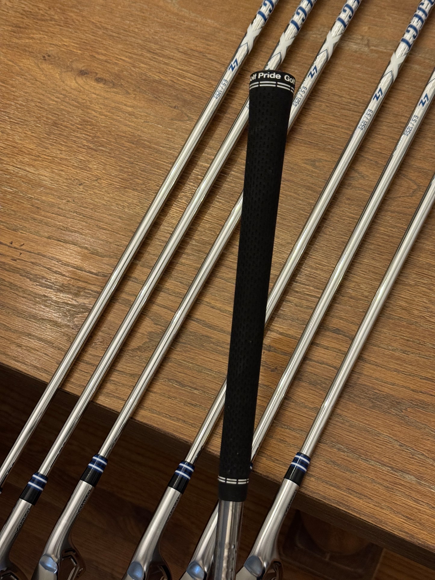 Srixon ZXi5/ZXi7 Combo Iron Set -1/2” (4-PW) / Project X LZ 6.5 125g shafts (xtra stiff)