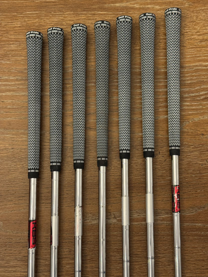 Cobra King CB ‘23 Iron Set (4-PW) / KBS TOUR 120S shafts (stiff)