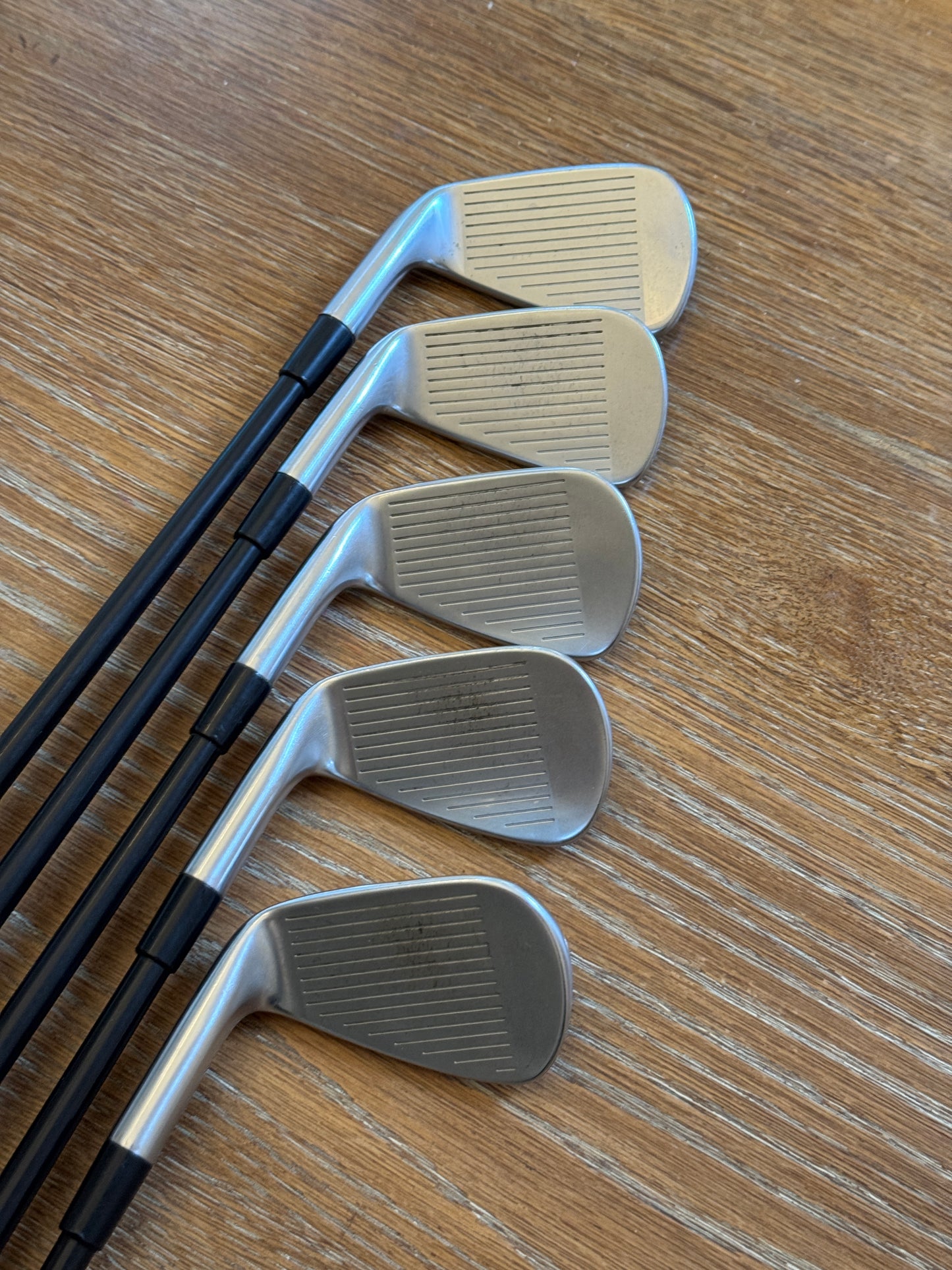 Taylormade P770 Iron Set (4-PW) / Project X LZ 5.5 shafts (stiff)