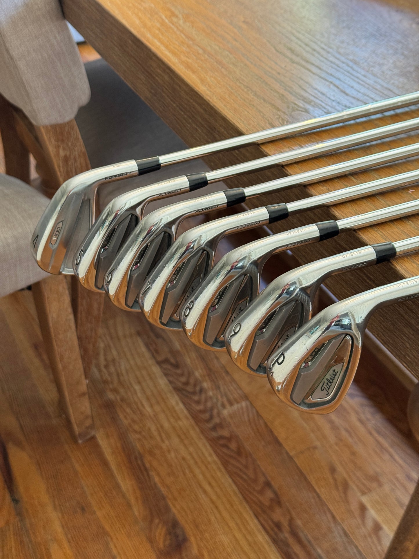 Titleist T100 Iron Set (4-PW) / N.S. Pro Modus3 Tour105 S shafts (stiff)